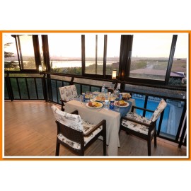 Göl Manzaralı Restoran